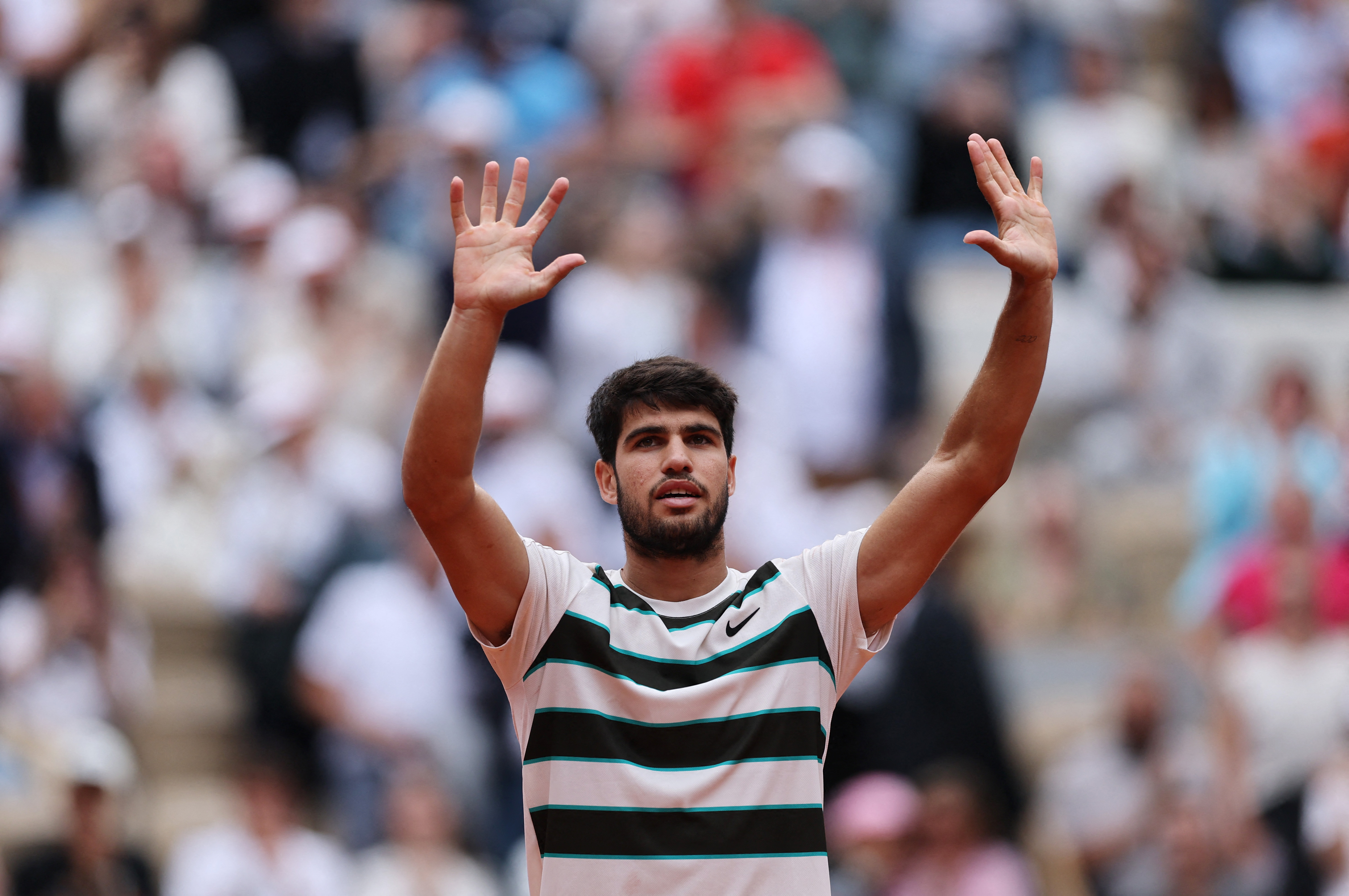 关于法国网球队翻盘西班牙网球队，阿尔卡拉斯绝境逆转的信息