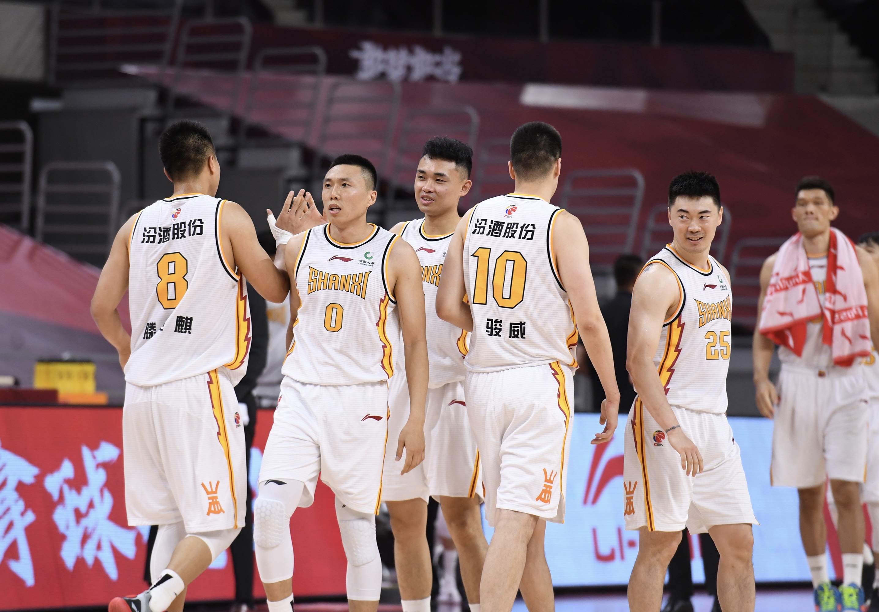 山西男篮被新疆队逆转,遗憾失利 山西男篮被新疆队逆转,遗憾失利