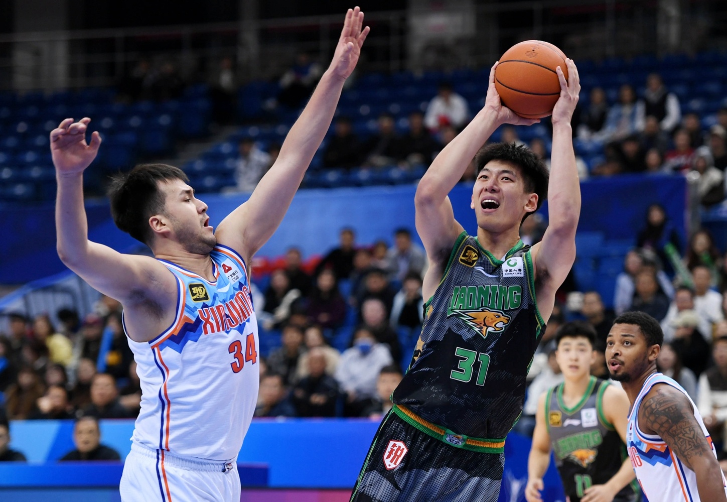 辽宁队在比赛中展现出统一的团队力量，夺得胜利的简单介绍