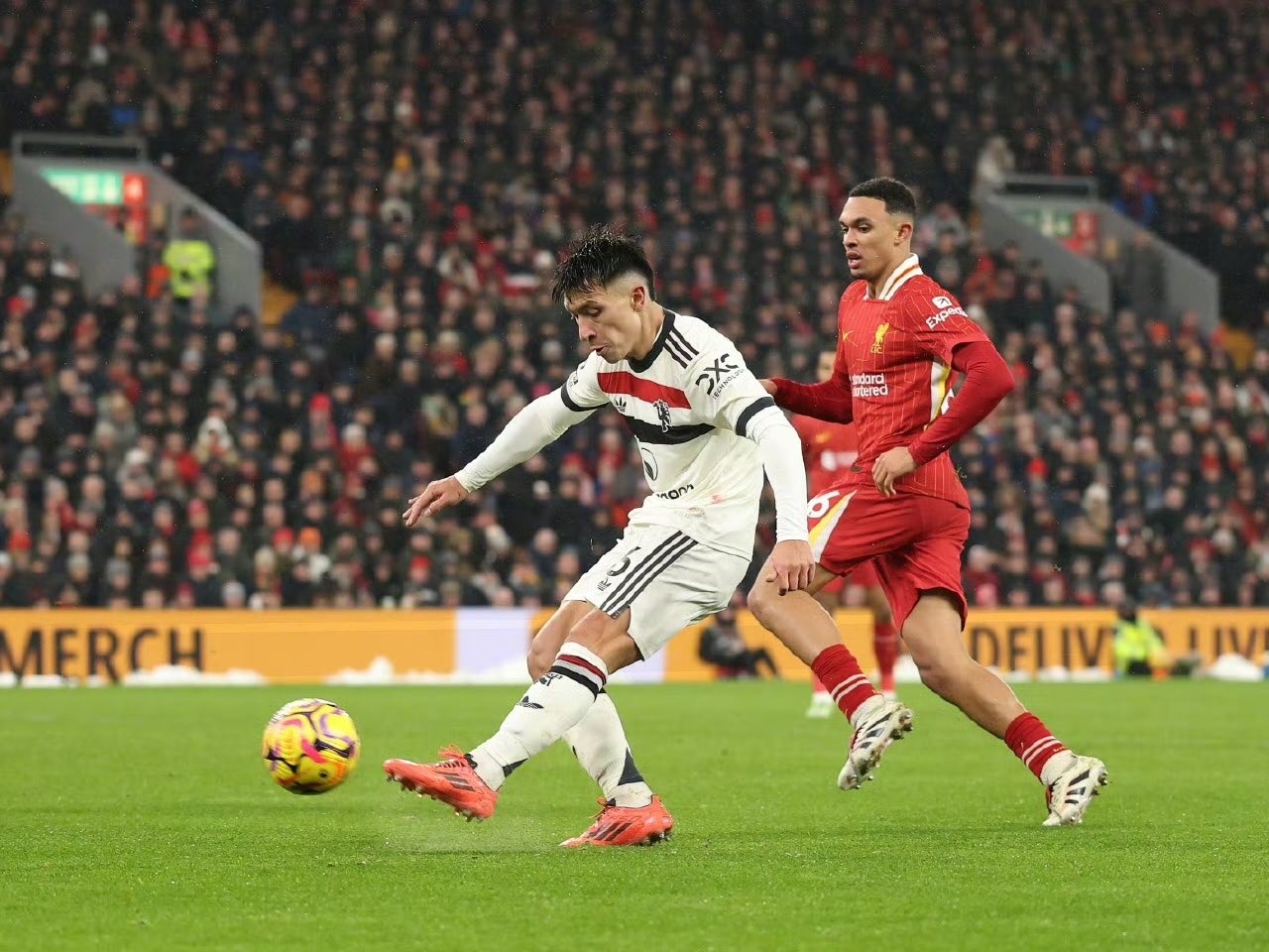 曼联逆转战胜对手,球队士气飙升的简单介绍 曼联逆转战胜对手,球队士气飙升的简单介绍