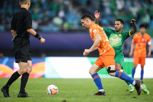 鲁能队士气低迷，战绩持续低迷的简单介绍