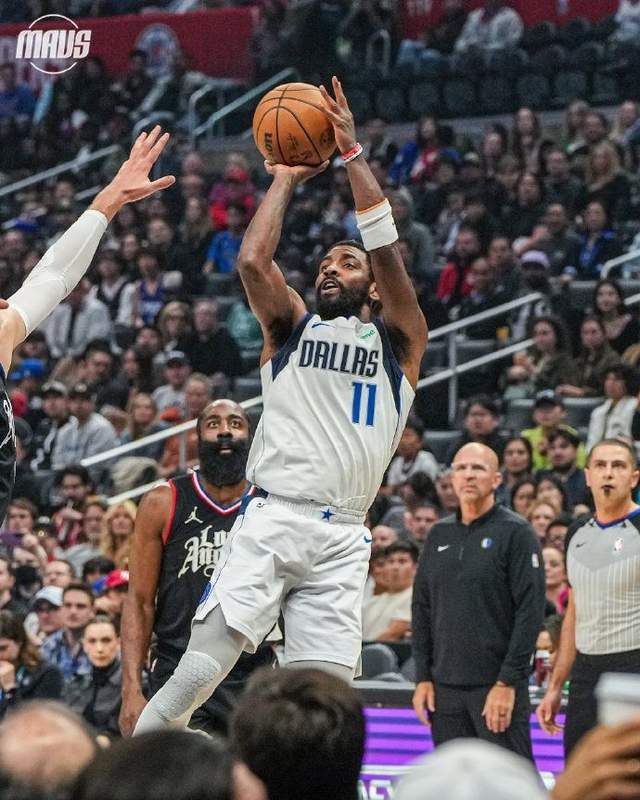 关于篮网队长欧文发声支持球队年轻球员，呼吁团结拼搏的信息