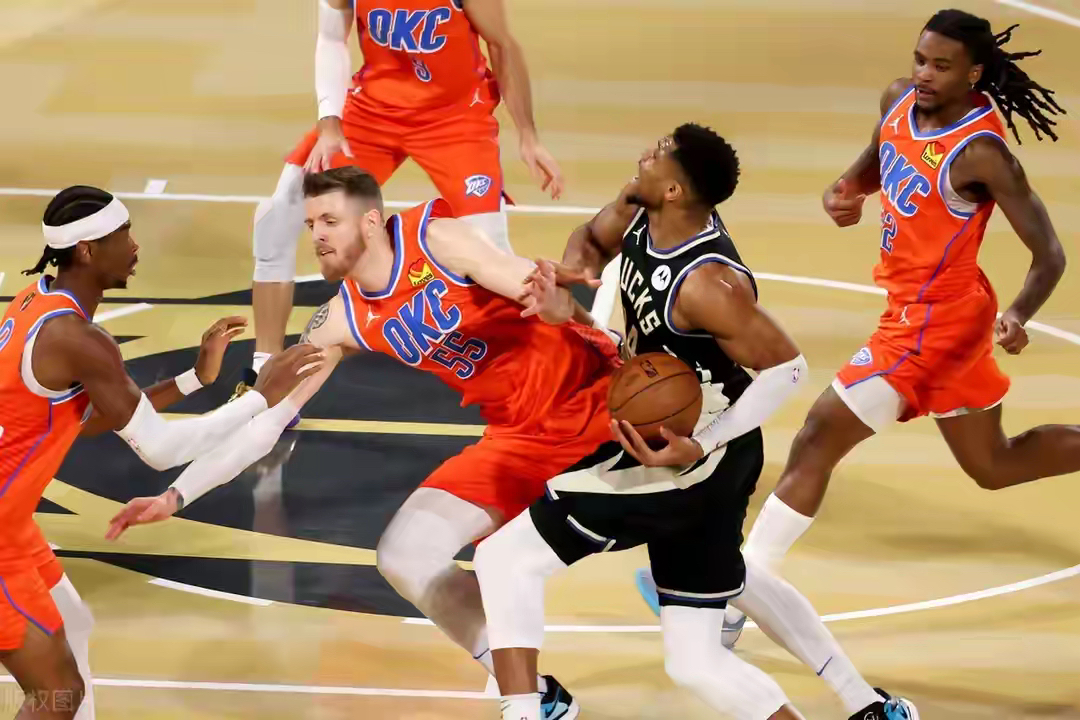 包含雄鹿锋线进攻犀利,大胜对手提升排名的词条 包含雄鹿锋线进攻犀利,大胜对手提升排名的词条