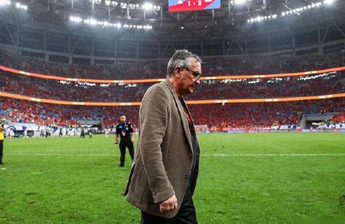 球队换帅后表现明显改善朝着总冠军方向迈进的简单介绍