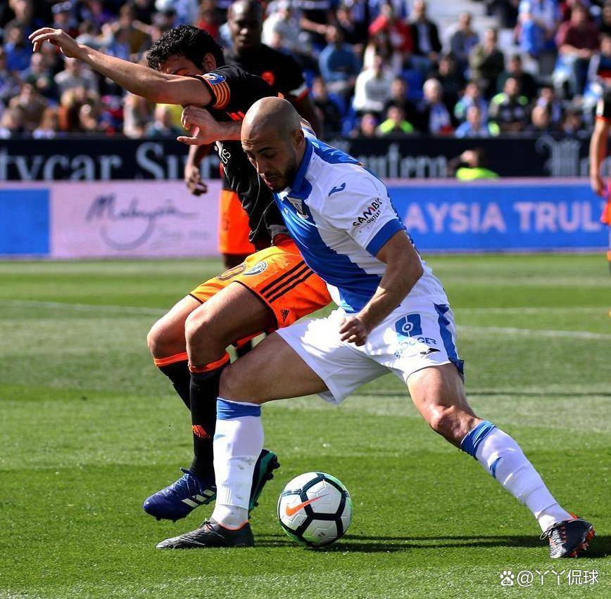 关于瓦伦西亚延续不败势头，客场大胜的信息