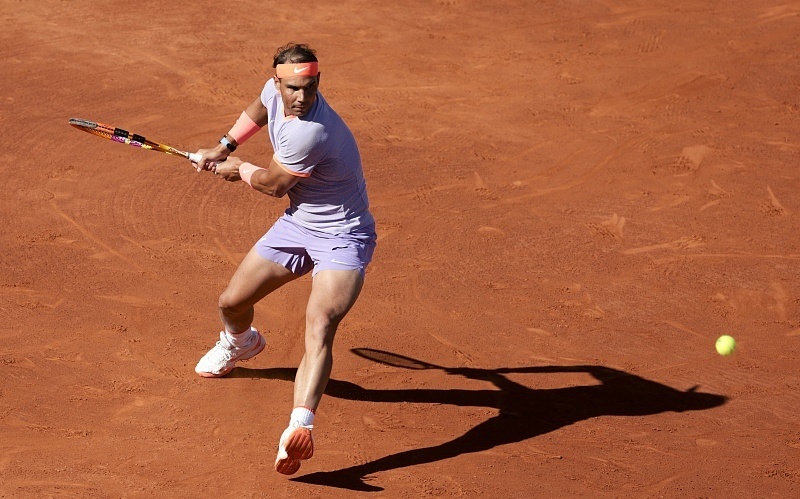 包含法网碾压拉沃尔杯，纳达尔高光表现的词条