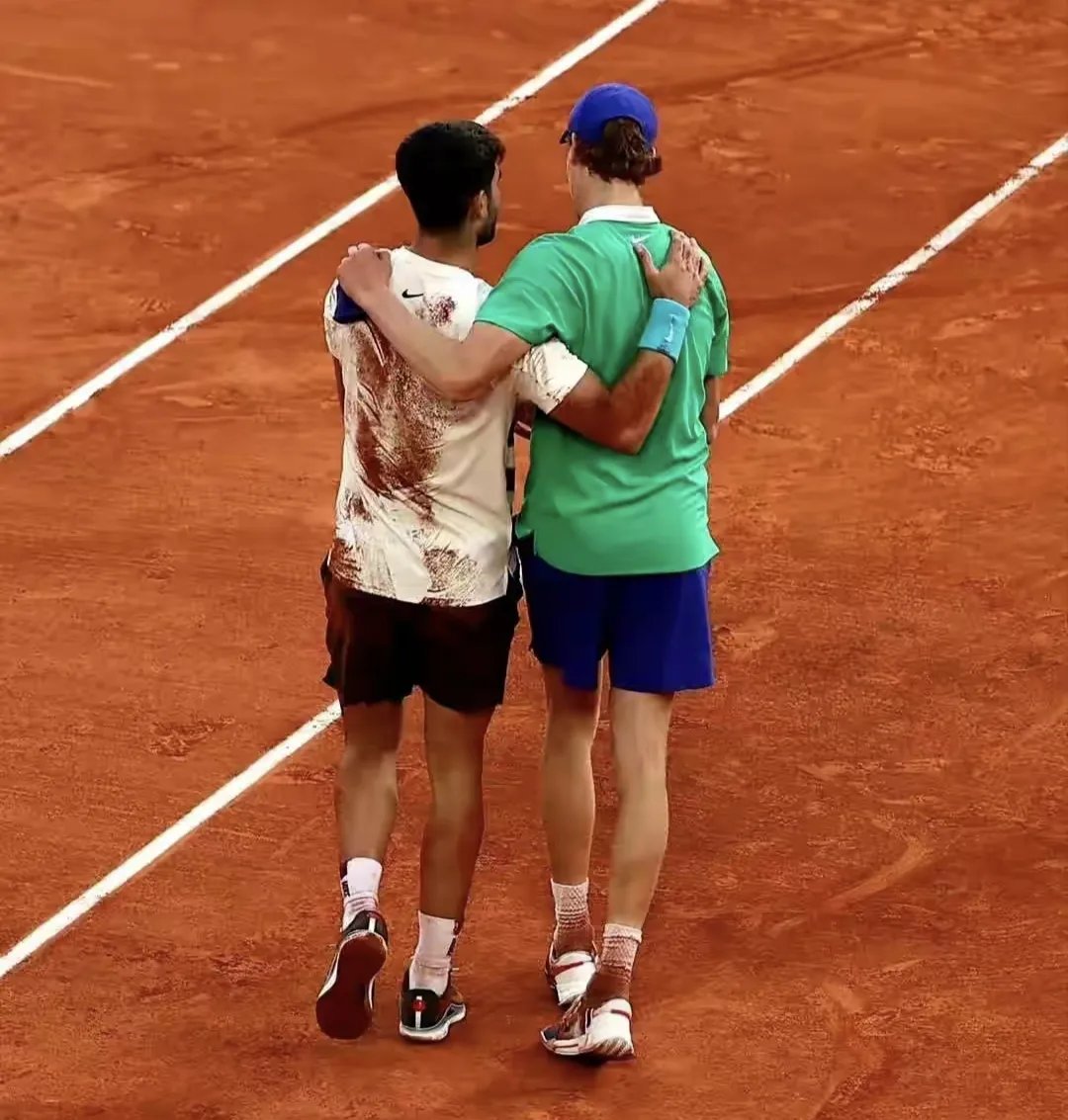 法国网球队绝杀西班牙网球队，费德勒一己之力扛起全队的简单介绍