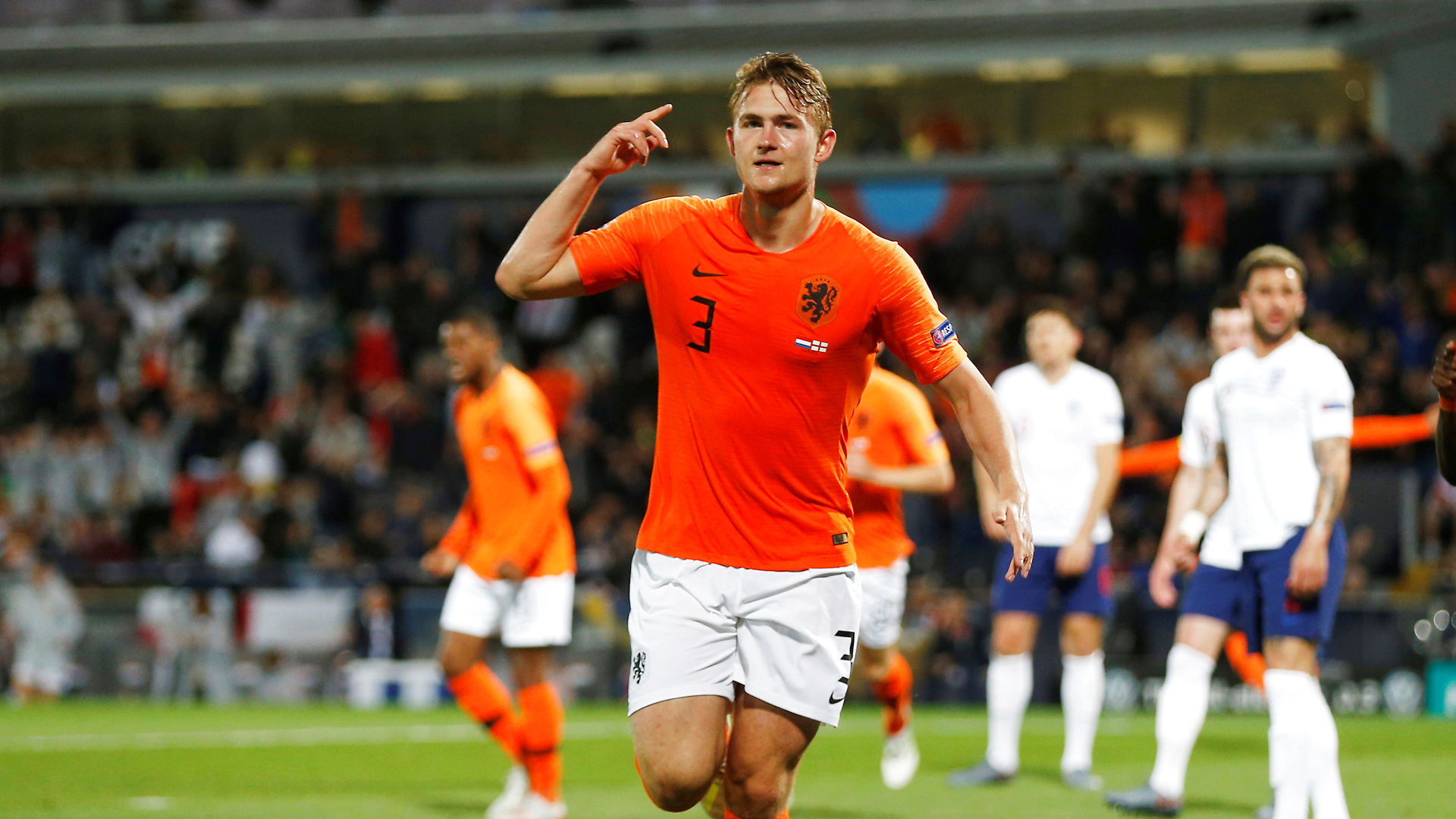 关于韩国逆转皇马，德利赫特惊艳世界的信息