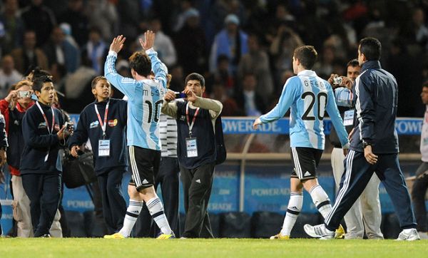 葡萄牙翻盘哥伦比亚,阿圭罗统治全场的简单介绍 葡萄牙翻盘哥伦比亚,阿圭罗统治全场的简单介绍