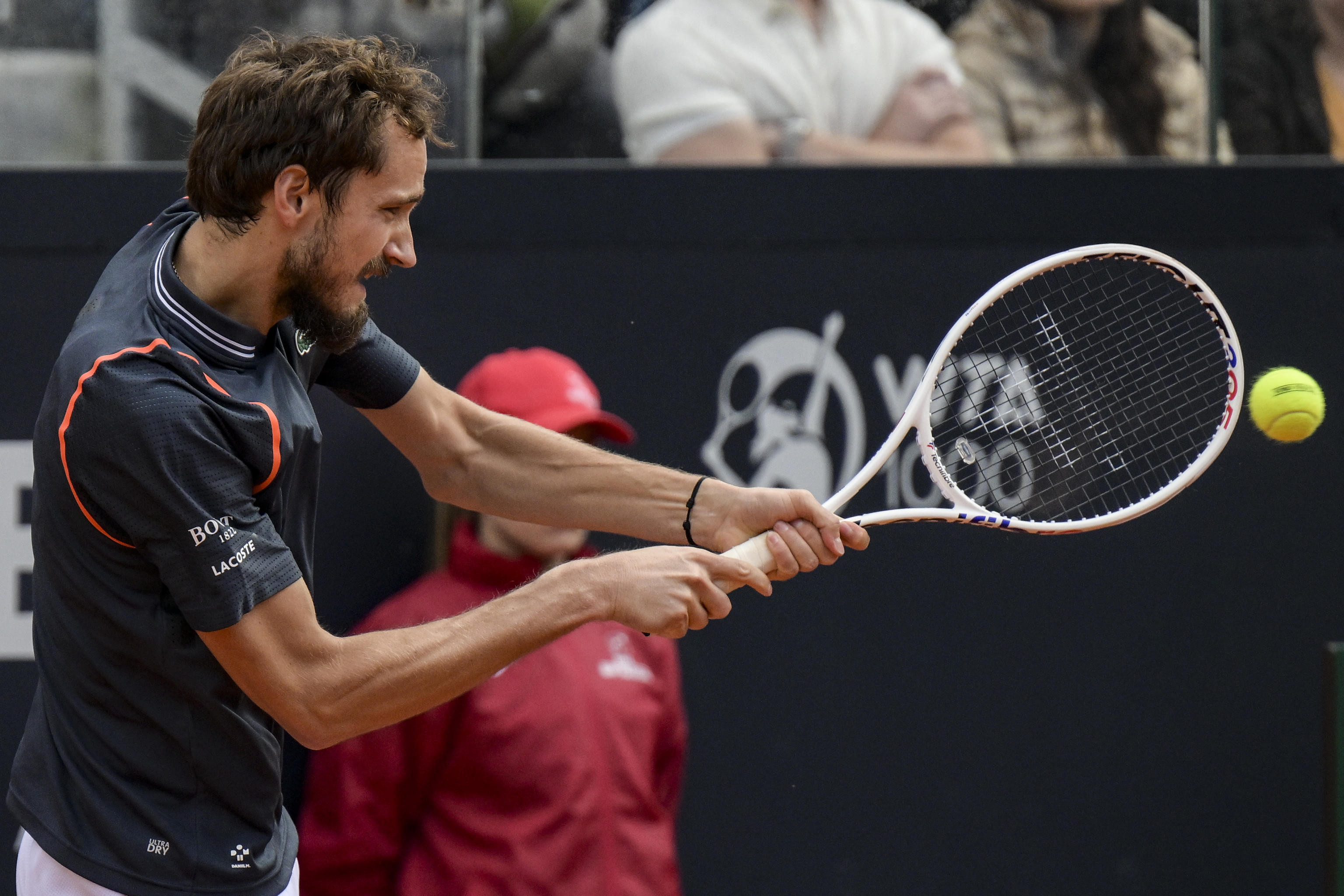 法国网球队完胜美国网球队,梅德韦杰夫高光表现的简单介绍 法国网球队完胜美国网球队,梅德韦杰夫高光表现的简单介绍