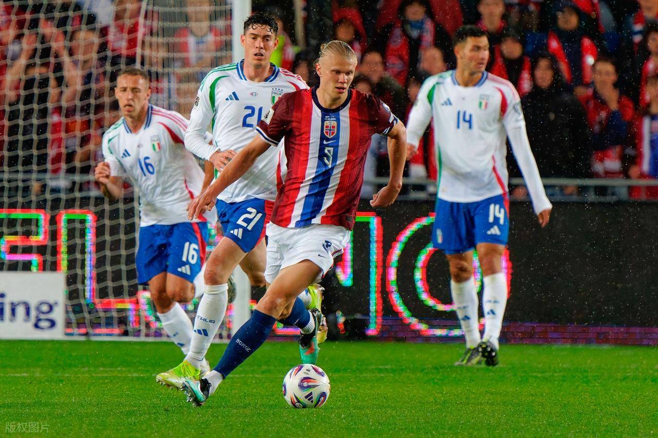 波兰逆转挪威，哈兰德点燃赛场