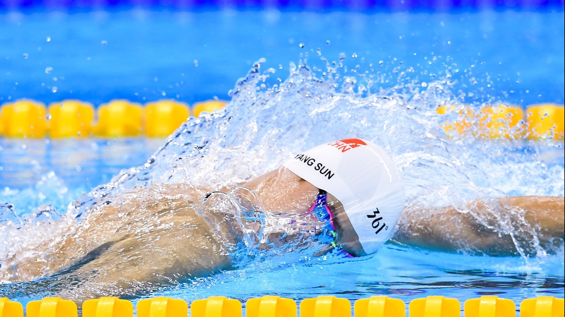 辽宁队对阵深圳队，戈贝尔表现堪称教科书