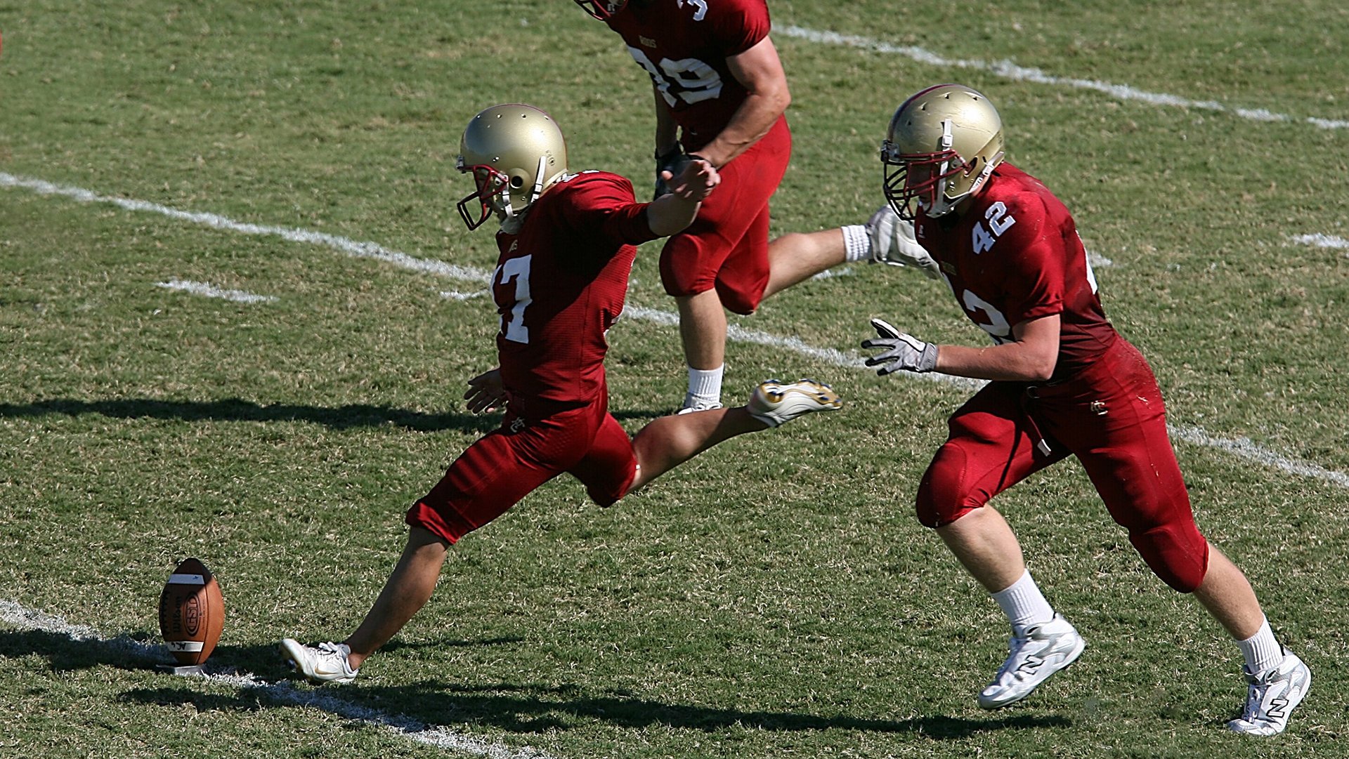 雷霆压哨击败湖人，霍勒迪关键战不手软的背后